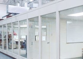 office-glass-partition-cleaning office-glass-partition-cleaning